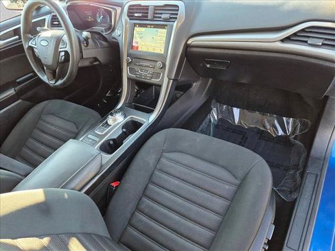 Used 2018 Ford Fusion SE FWD image 21