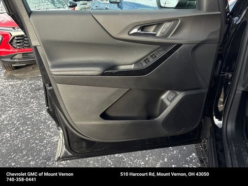 New 2026 Chevrolet Equinox LT w/ Convenience Package II image 11