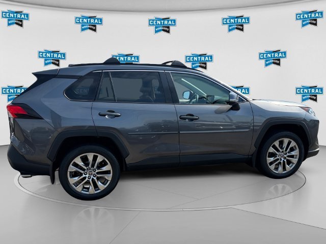 Used 2021 Toyota RAV4 XLE Premium AWD/4WD image 6