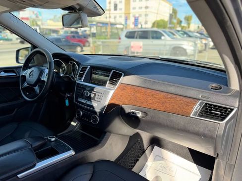 Used 2015 Mercedes-Benz GL 450 4MATIC image 44