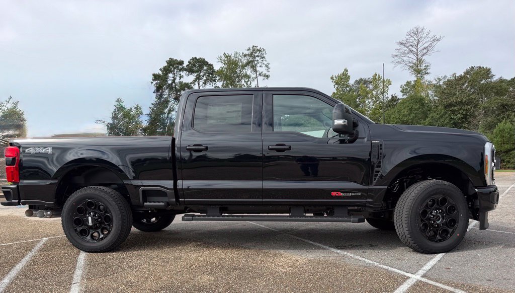 New 2026 Ford F250 Lariat w/ Black Appearance Package AWD/4WD image 4