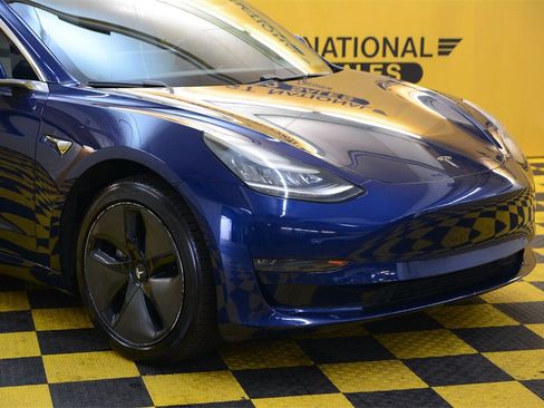 Used 2018 Tesla Model 3 Long Range image 3
