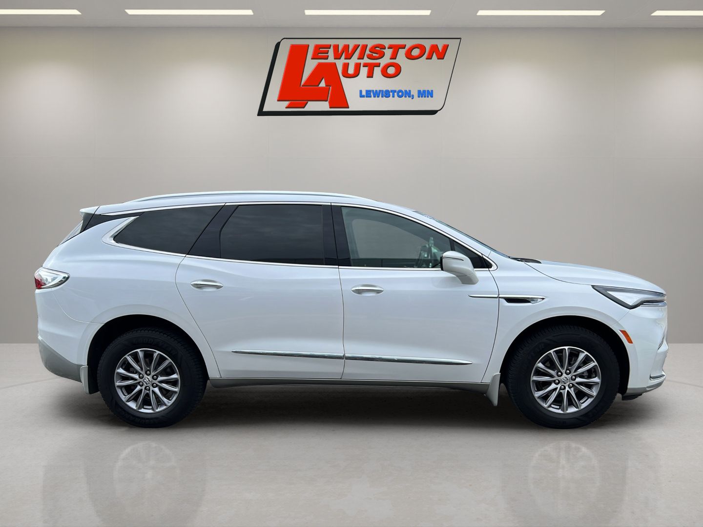 Certified 2023 Buick Enclave Essence w/ Trailering Package, 5000 lbs. AWD/4WD image 13