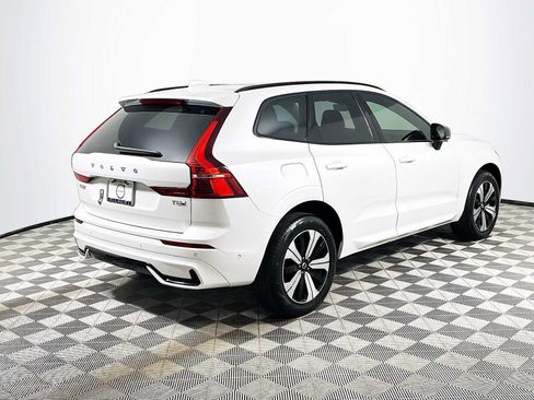 Used 2025 Volvo XC60 T8 Plus image 7