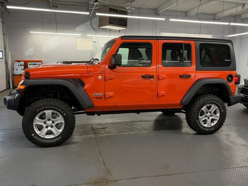 Used 2018 Jeep Wrangler Unlimited Sport S AWD/4WD image 12