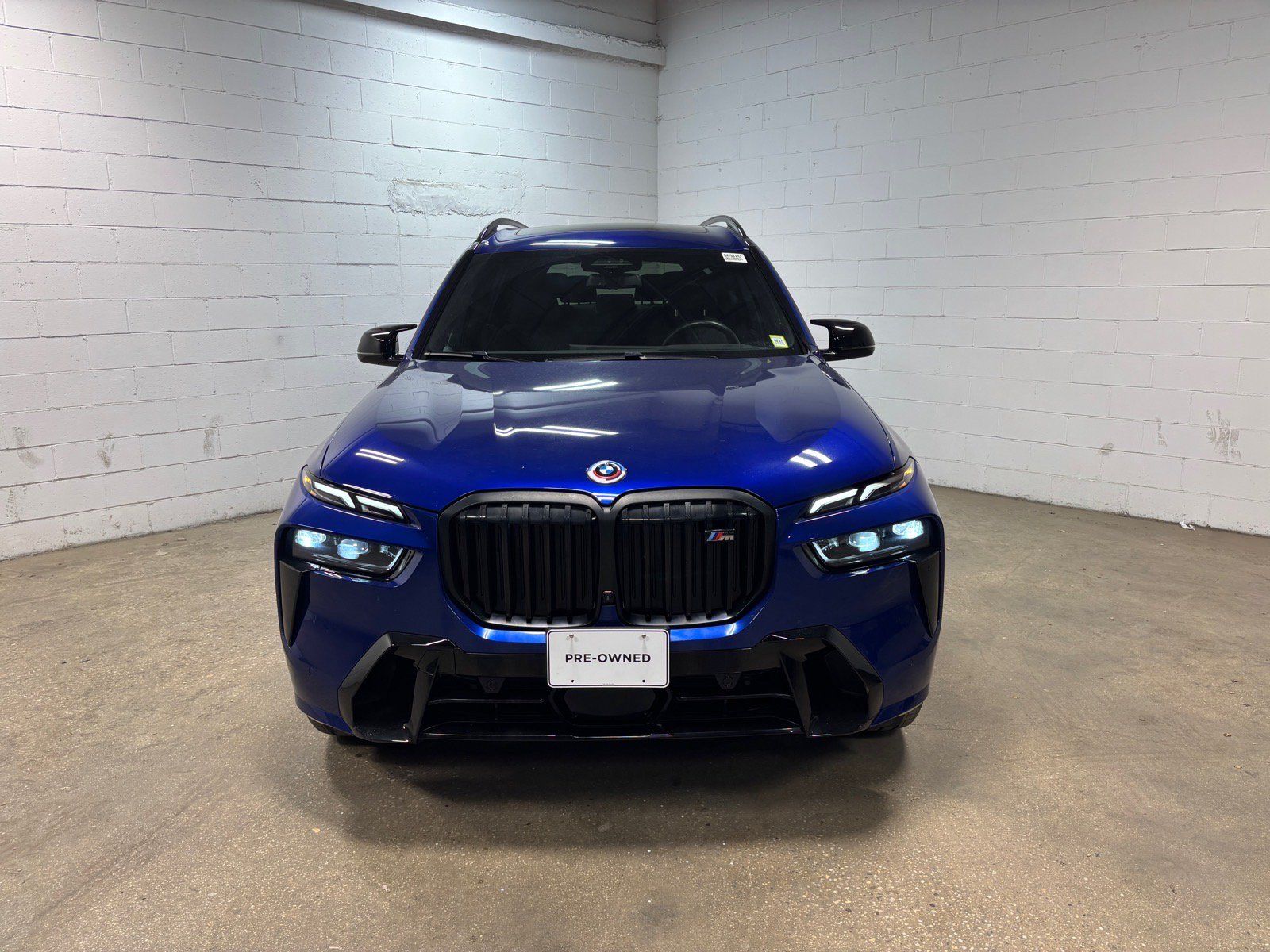 Used 2023 BMW X7 M60i w/ Executive Package AWD/4WD image 3