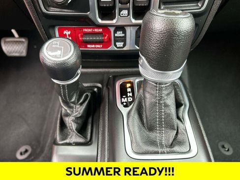 Used 2024 Jeep Wrangler Unlimited Rubicon AWD/4WD image 29