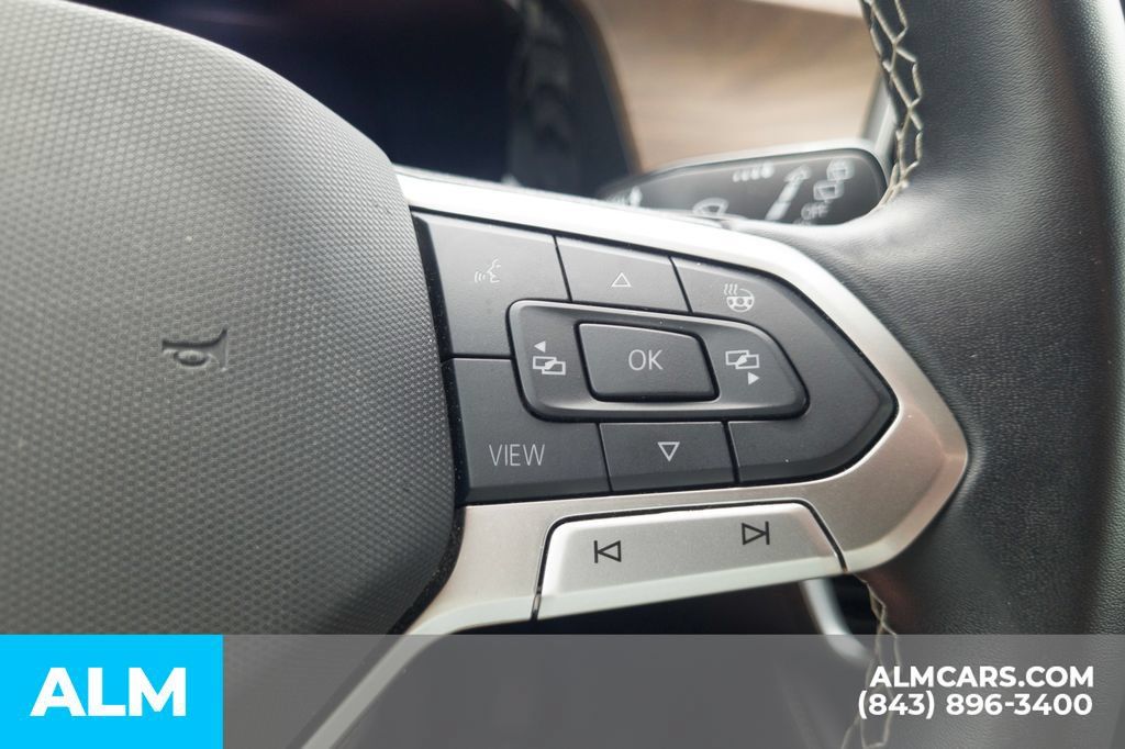 Used 2025 Volkswagen Atlas SE FWD image 28