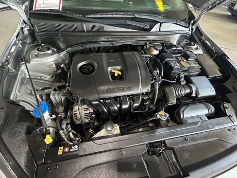 Used 2024 Kia Forte LXS FWD image 29