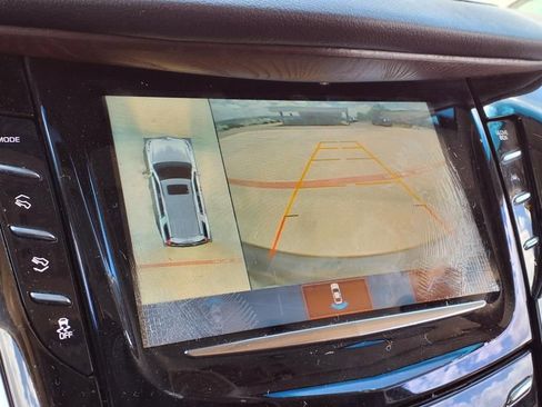 Used 2019 Cadillac Escalade Premium Luxury image 18