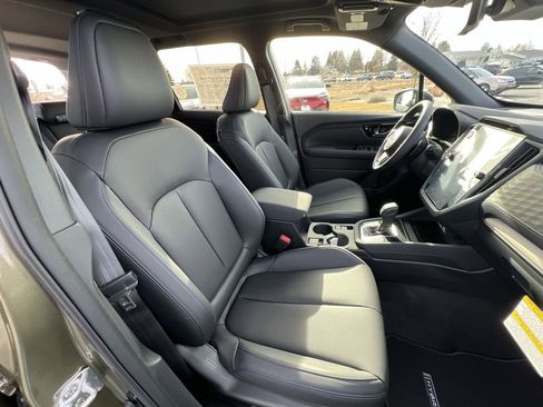 Used 2025 Subaru Forester Limited image 29