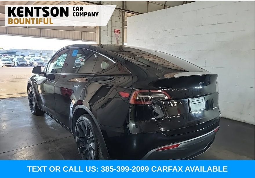 Used 2024 Tesla Model Y Long Range AWD/4WD image 3