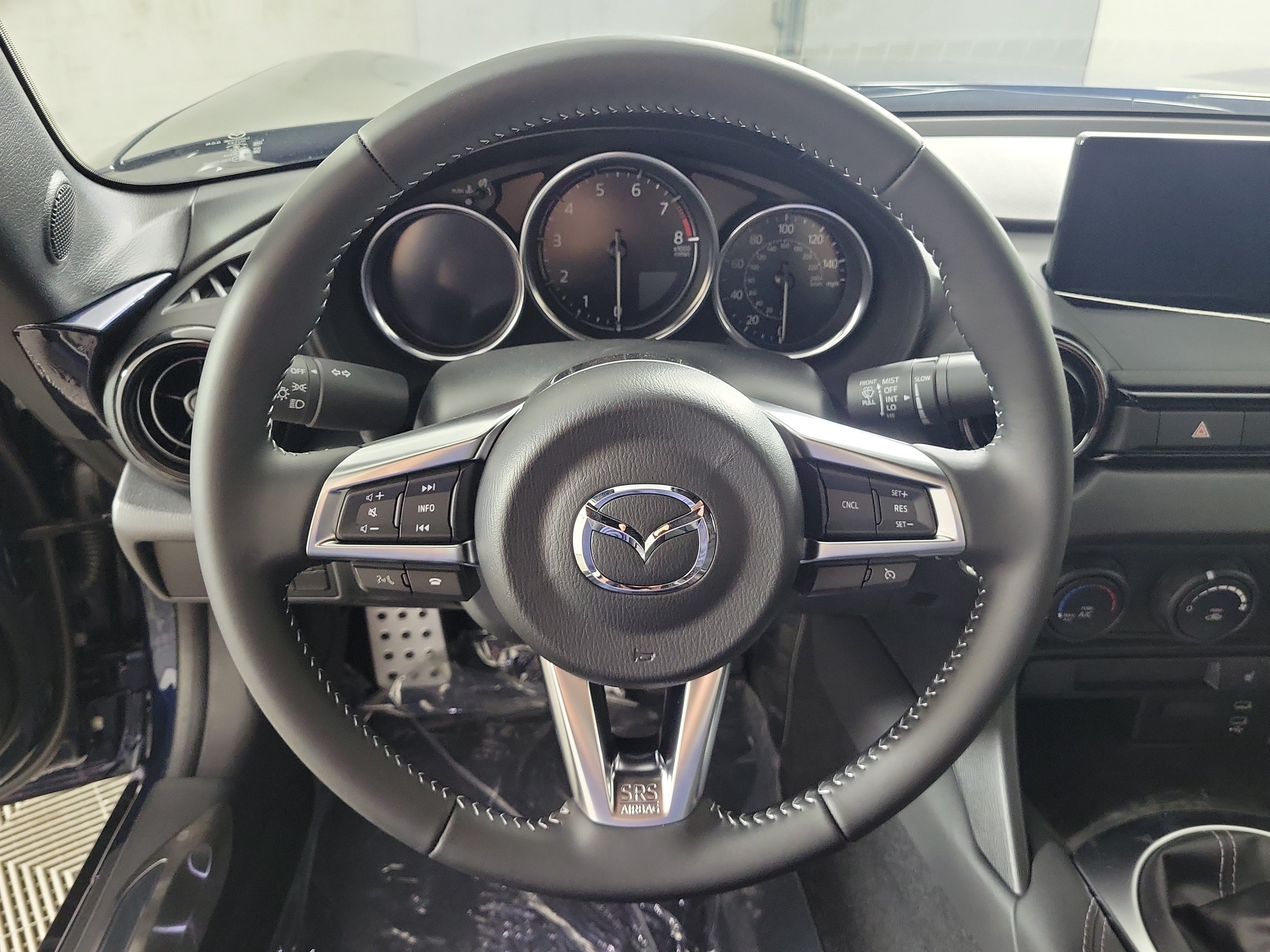 New 2026 MAZDA MX-5 Miata Club w/ Interior Package RWD image 14