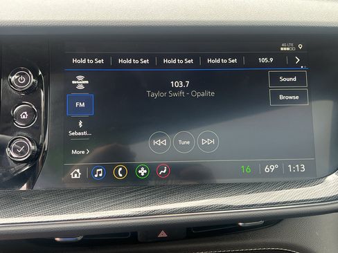 Used 2023 Buick Envision Essence w/ Sport Touring Package AWD/4WD image 24
