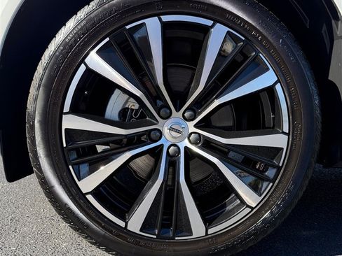 Used 2024 Volvo XC60 B5 Plus Dark w/ Climate Package image 13