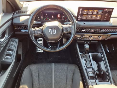 Used 2024 Honda Accord Sport image 4