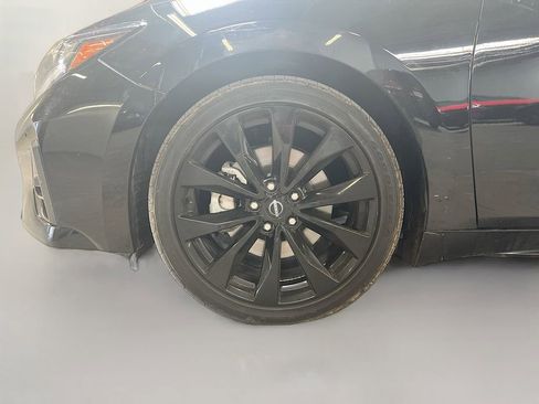 Used 2023 Nissan Maxima SR w/ Sport Mat Group FWD image 32