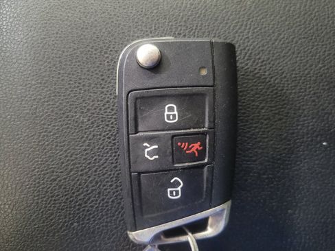 Used 2024 Volkswagen Tiguan S FWD image 32