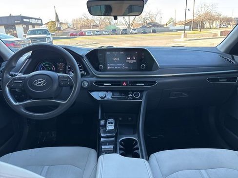 Used 2023 Hyundai Sonata Blue image 16