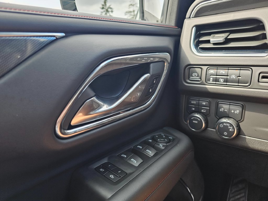 Used 2023 Chevrolet Tahoe RST w/ Luxury Package AWD/4WD image 32