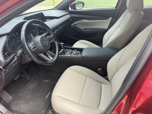 Used 2021 MAZDA MAZDA3 s image 10