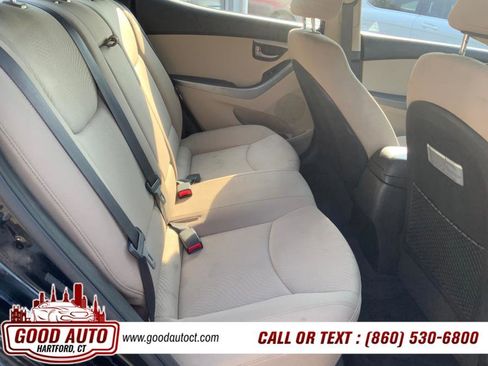 Used 2016 Hyundai Elantra SE image 13