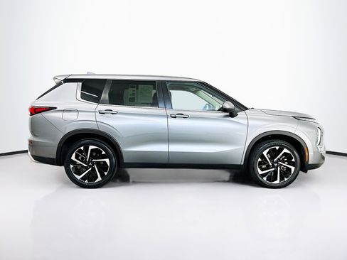 Used 2024 Mitsubishi Outlander SE AWD/4WD image 10