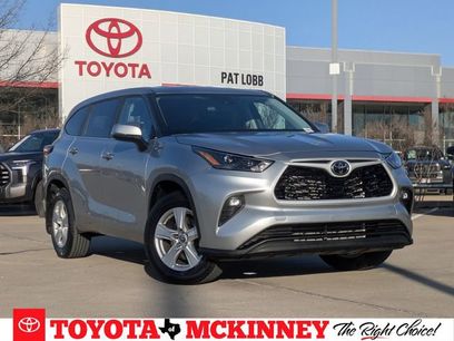 Used 2024 Toyota Highlander LE