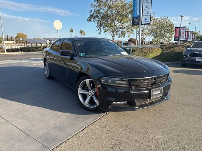 Used 2017 Dodge Charger R/T w/ Navigation & Travel Group