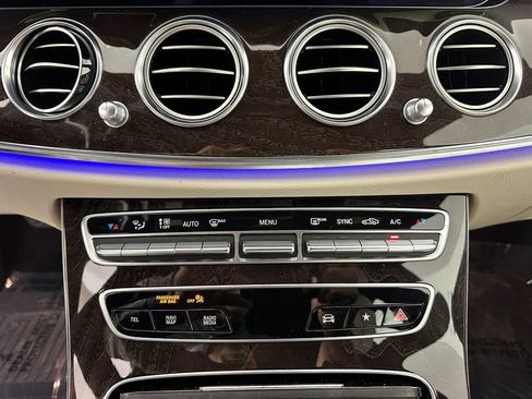 Used 2021 Mercedes-Benz E 350 Sedan image 28