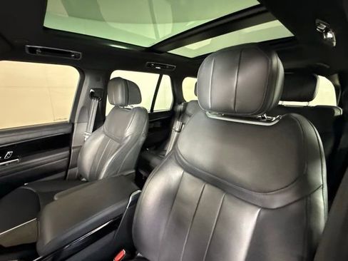 Used 2023 Land Rover Range Rover SE image 14