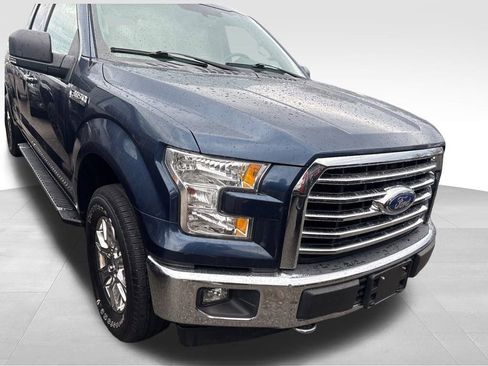 Used 2017 Ford F150 XLT w/ Equipment Group 302A Luxury image 4