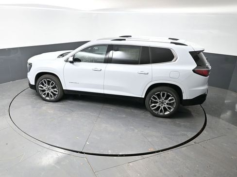 New 2026 GMC Acadia Denali Ultimate w/ LPO, All-Weather Package image 42