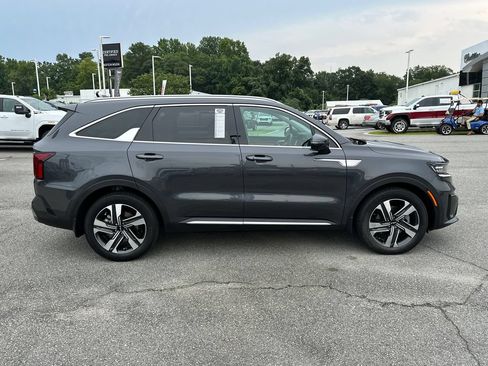 Certified 2023 Kia Sorento SX Prestige AWD/4WD image 8