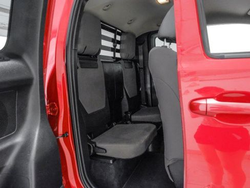 Used 2018 Toyota Tacoma SR RWD image 36