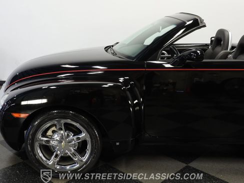 Used 2006 Chevrolet SSR w/ Preferred Equipment Group image 22