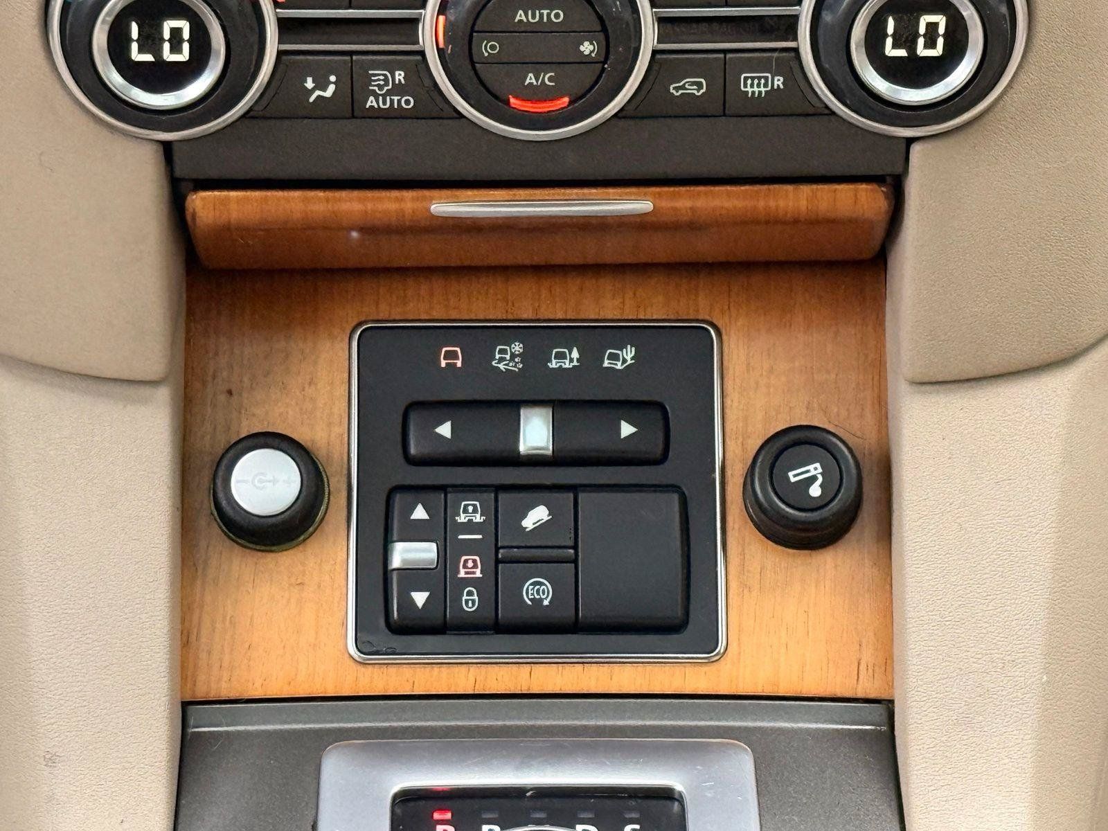 Used 2014 Land Rover LR4 HSE AWD/4WD image 45
