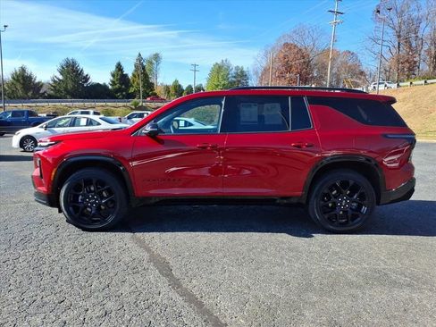 Certified 2024 Chevrolet Traverse RS w/ LPO, Floor Liner Package image 6