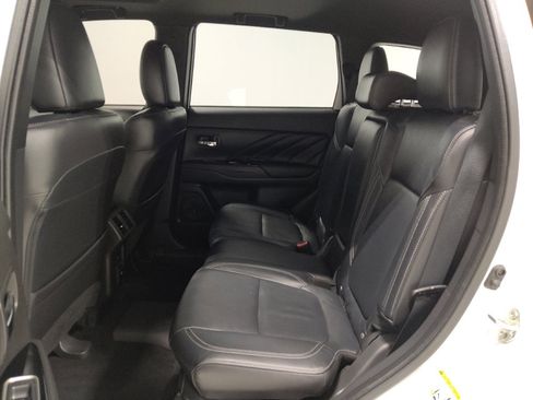 Used 2020 Mitsubishi Outlander SEL image 18