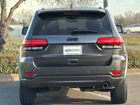 Used 2020 Jeep Grand Cherokee Altitude image 5