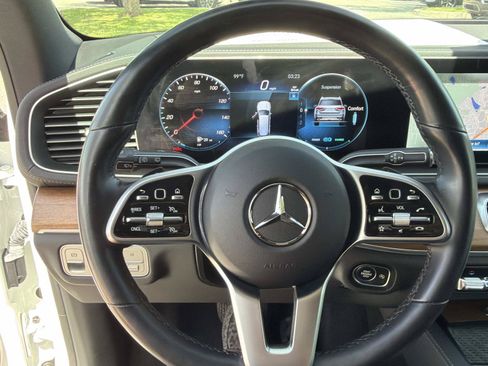 Certified 2023 Mercedes-Benz GLS 450 4MATIC image 29