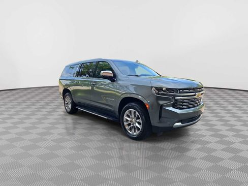 Used 2023 Chevrolet Suburban Premier AWD/4WD image 3