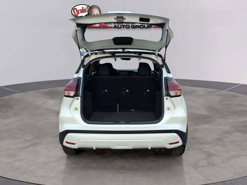 Used 2024 Nissan Kicks SV FWD image 19