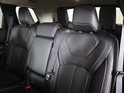 Used 2025 INFINITI QX60 Pure AWD/4WD image 32