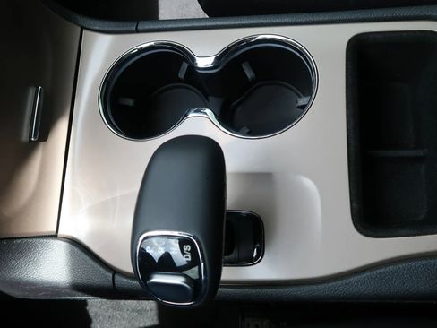 Used 2015 Jeep Grand Cherokee Limited image 24