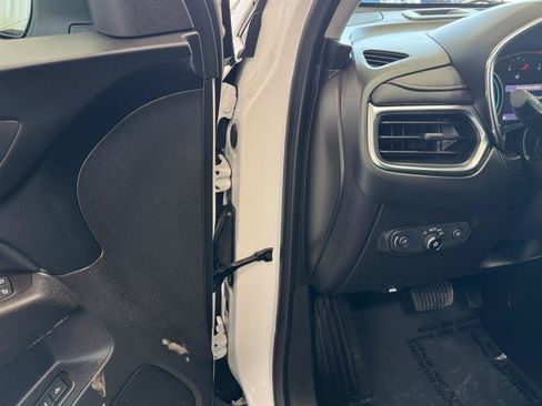 Used 2021 Chevrolet Equinox Premier AWD/4WD image 25