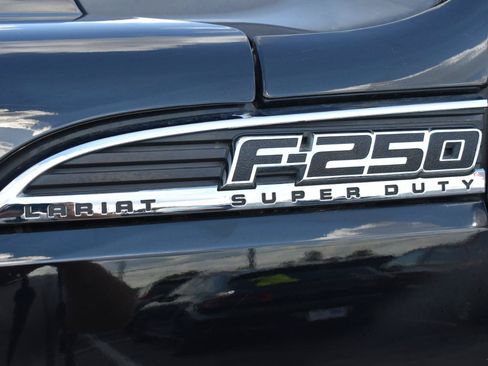 Used 2016 Ford F250 Lariat w/ Lariat Ultimate Package AWD/4WD image 46