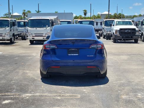 Used 2023 Tesla Model Y Long Range AWD/4WD image 4