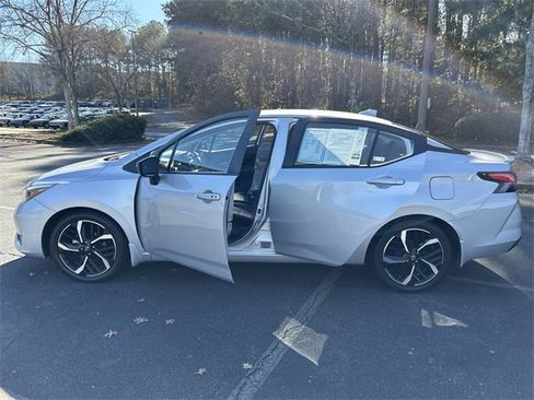 Used 2023 Nissan Versa SR w/ Trunk Package image 19