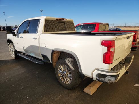 Used 2022 Chevrolet Silverado 2500 High Country image 3